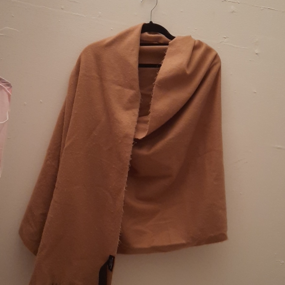 ZARA Warm winter scarf/ Shawl